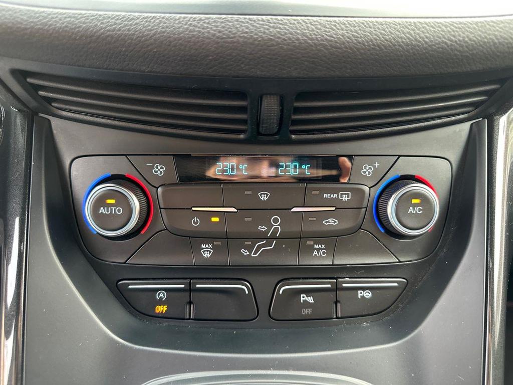 Ford Kuga 2.0 tdci ST-line s&s awd 180cv powershift my18