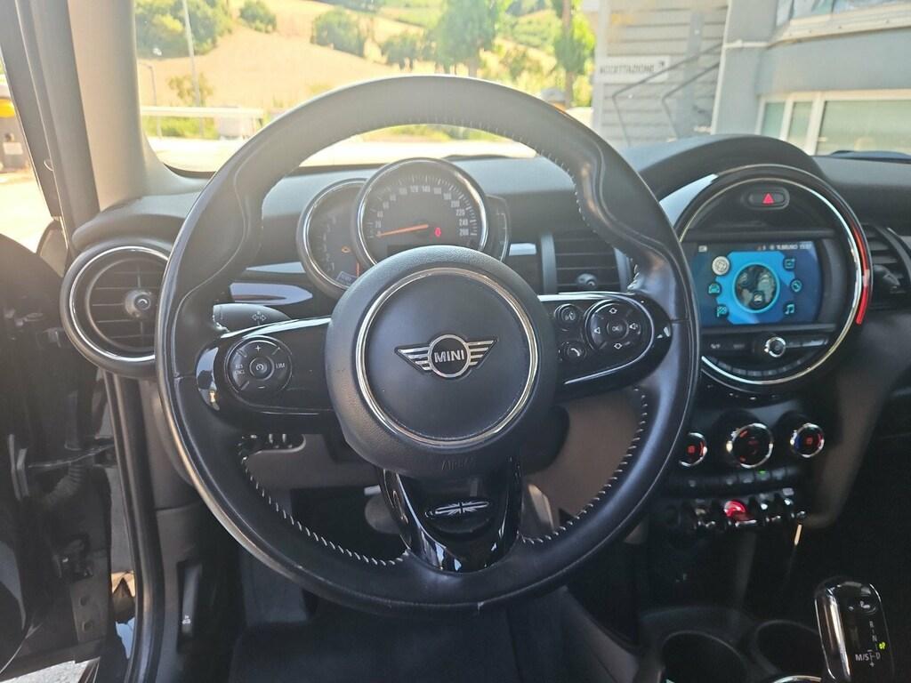 Mini Cooper 1.5 TwinPower Turbo Cooper Business DCT