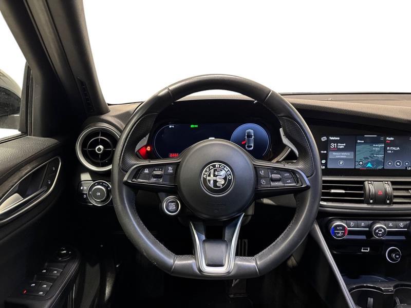 Alfa Romeo Giulia 2.2 t Competizione 160cv auto