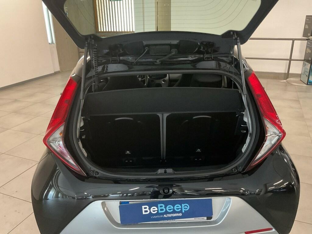 Toyota Aygo 5p 1.0 x-play m-mt 72cv