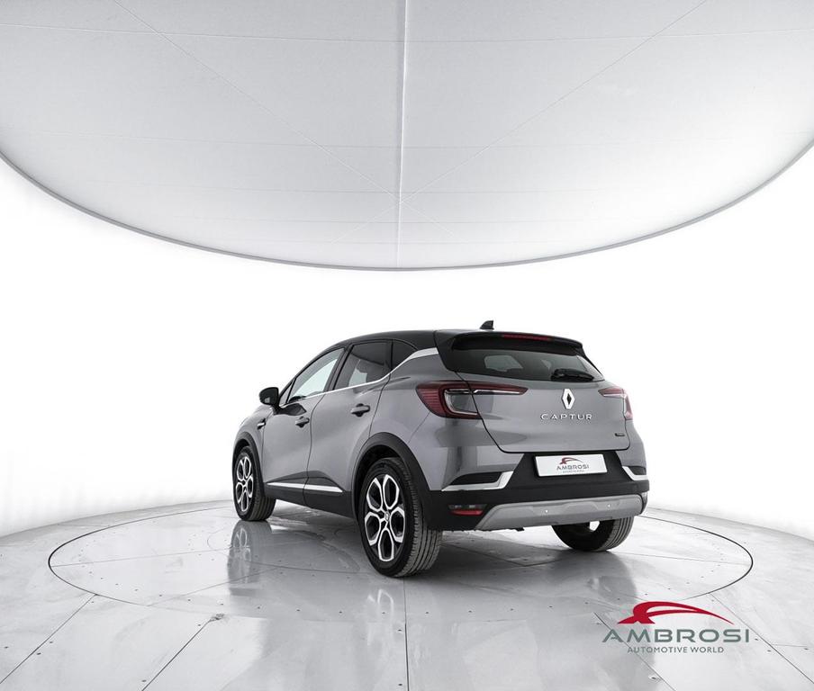 Renault Captur 1.6 E-Tech hybrid Techno Fast Track 145cv auto
