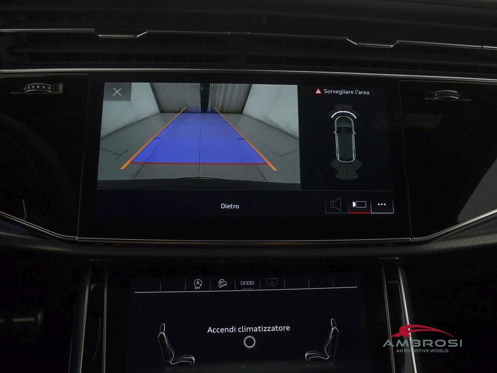 Audi Q8 RS 8 4.0 mhev quattro tiptronic