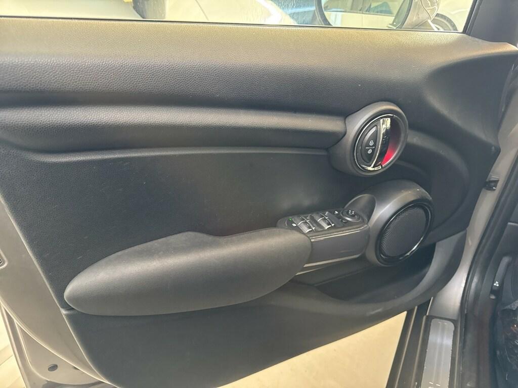 Mini Cooper 1.5 TwinPower Turbo Cooper Hype