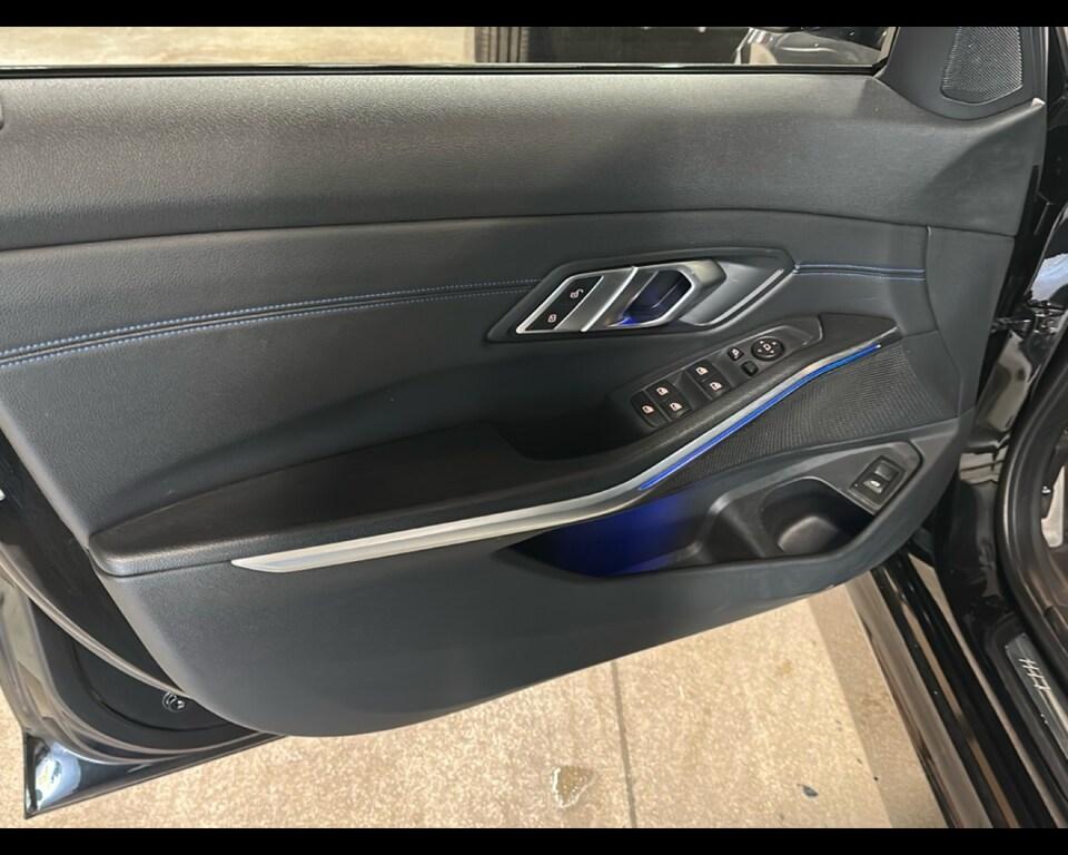 BMW Serie 3 318d Touring mhev 48V Msport auto