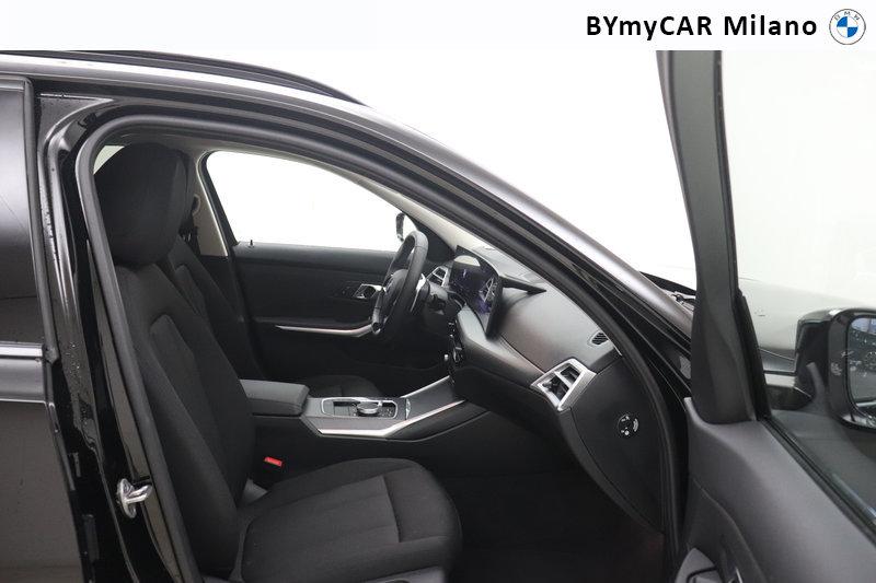 BMW Serie 3 318d Touring mhev 48V auto