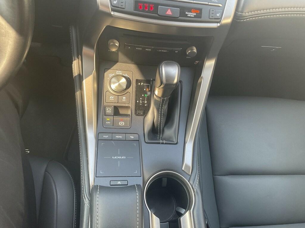 Lexus NX 300 h 2.5 Premium 4wd cvt