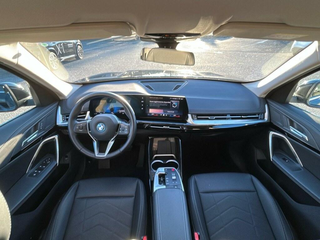 BMW iX1 edrive 20 X-Line