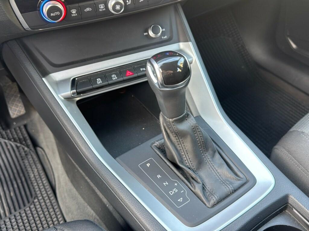 Audi Q3 35 1.5 tfsi Business Advanced s-tronic