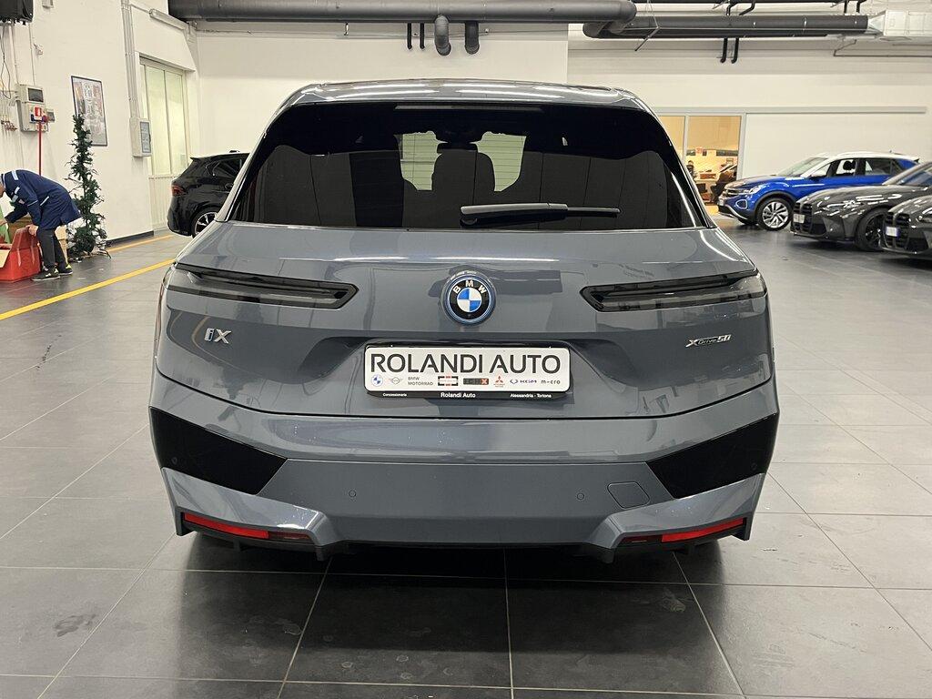 BMW iX xdrive50 pacchetto sportivo