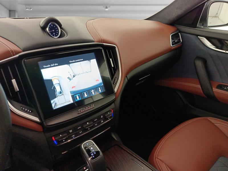 Maserati Ghibli 3.0 V6 bt Gransport Nerissimo 350cv auto my18