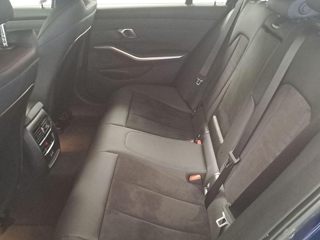 BMW Serie 3 320d Touring mhev 48V auto