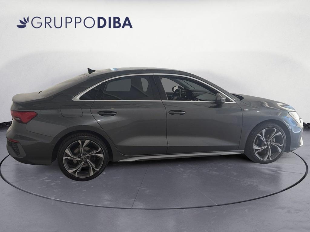 Audi A3 Sedan 35 2.0 tdi S line edition s-tronic
