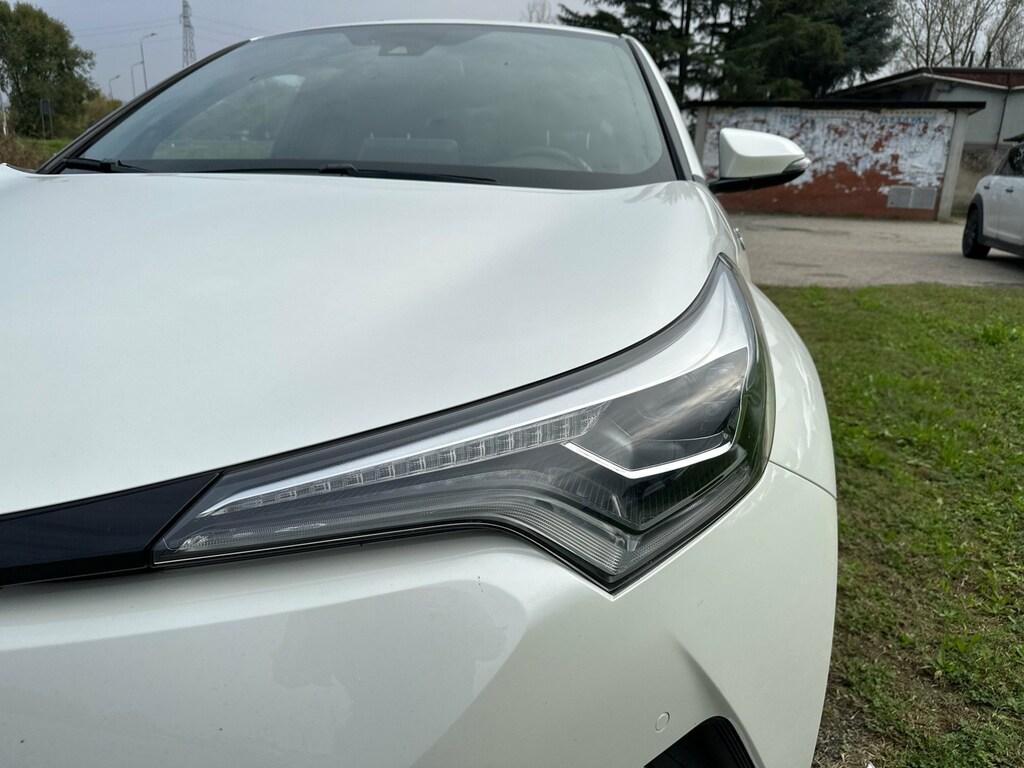 Toyota C-HR 1.8h Lounge 2wd e-cvt