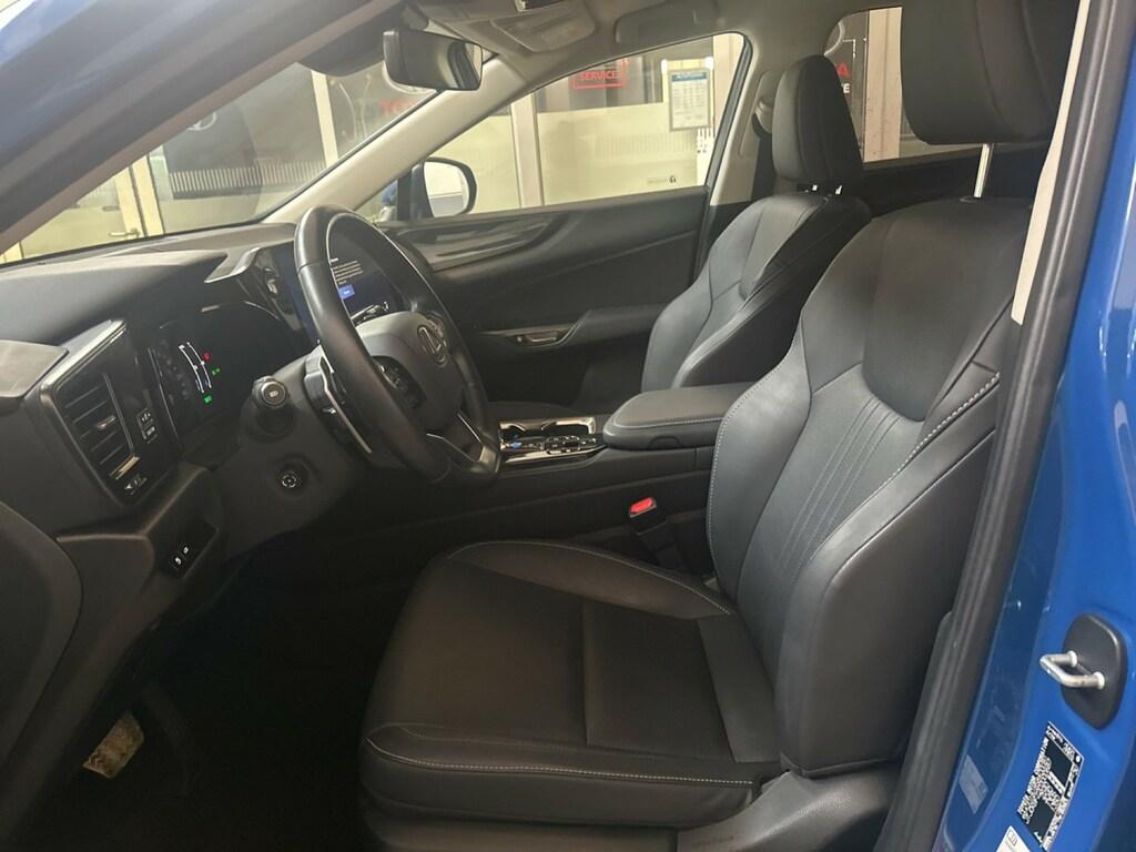 Lexus NX 2.5 plug-in Premium 4wd e-cvt