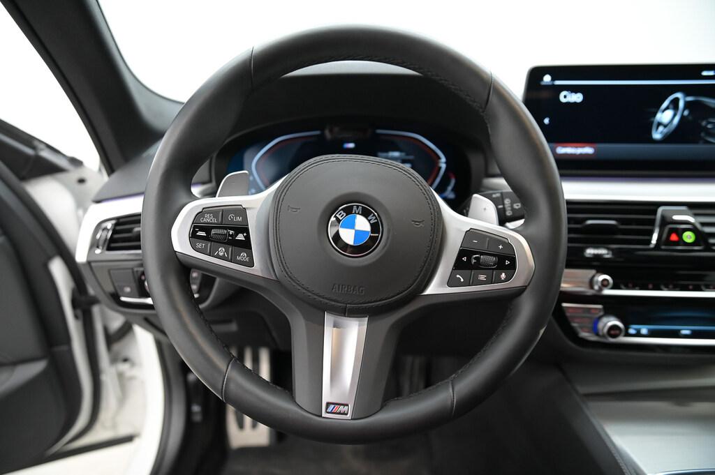 BMW Serie 5 520d Touring mhev 48V xdrive Msport auto