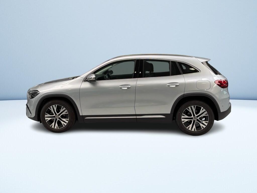 Mercedes GLA 180 d Progressive Advanced auto