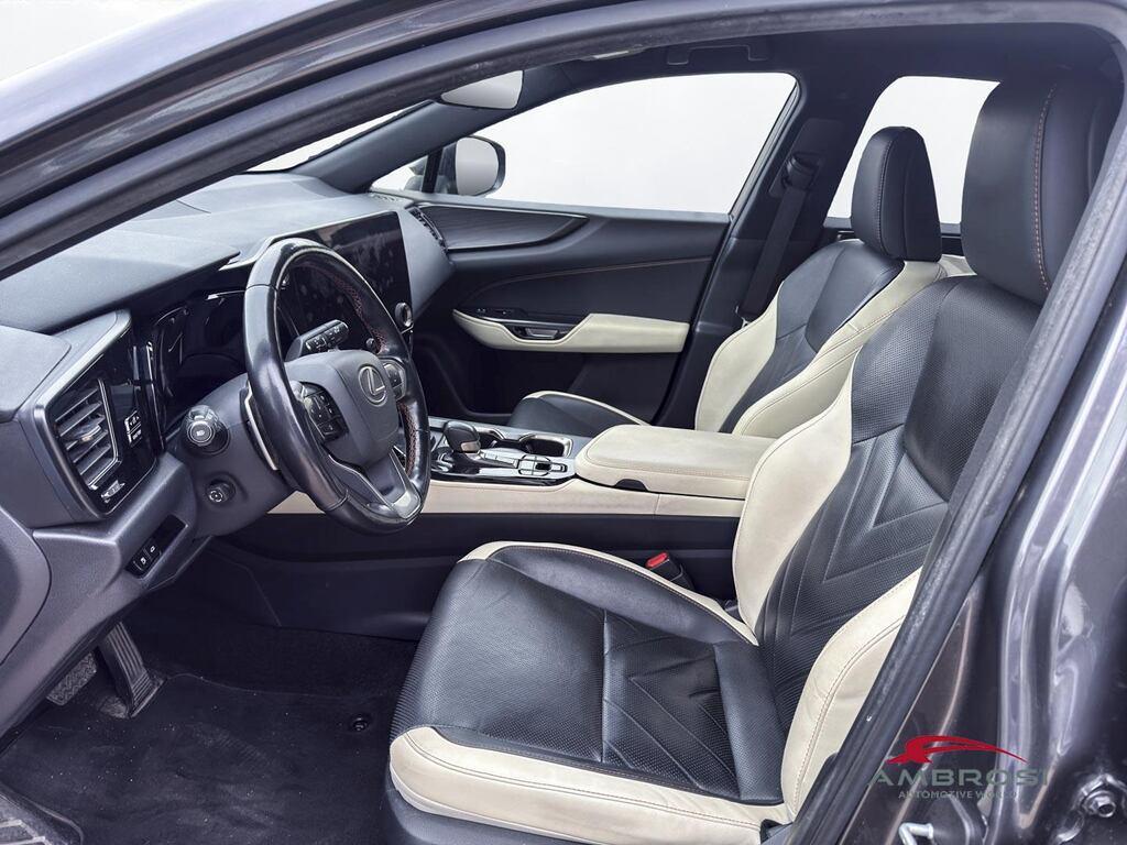 Lexus NX 2.5 plug-in Luxury 4wd e-cvt