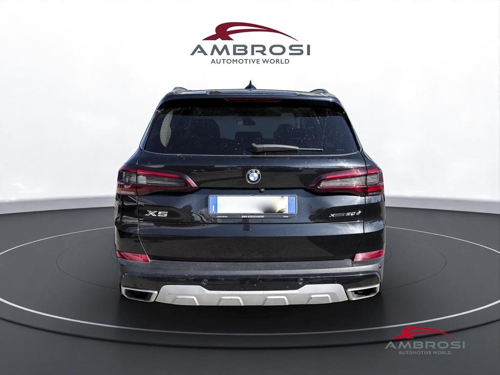 BMW X5 xdrive30d mhev 48V xLine auto