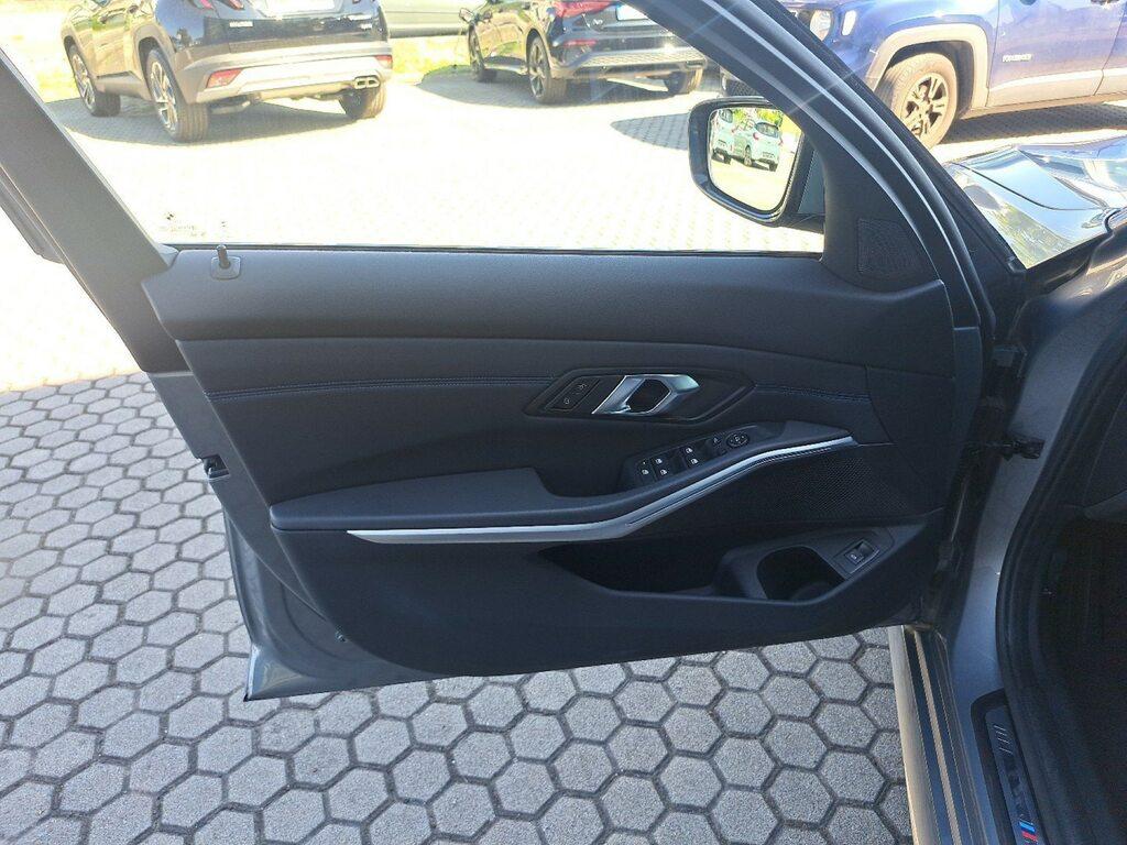 BMW Serie 3 320d Touring mhev 48V Msport xdrive auto