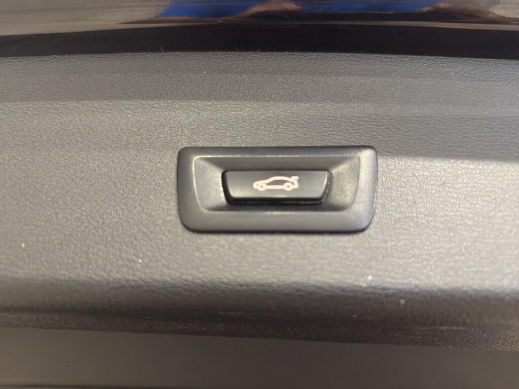 BMW X1 sdrive18d xLine auto my18