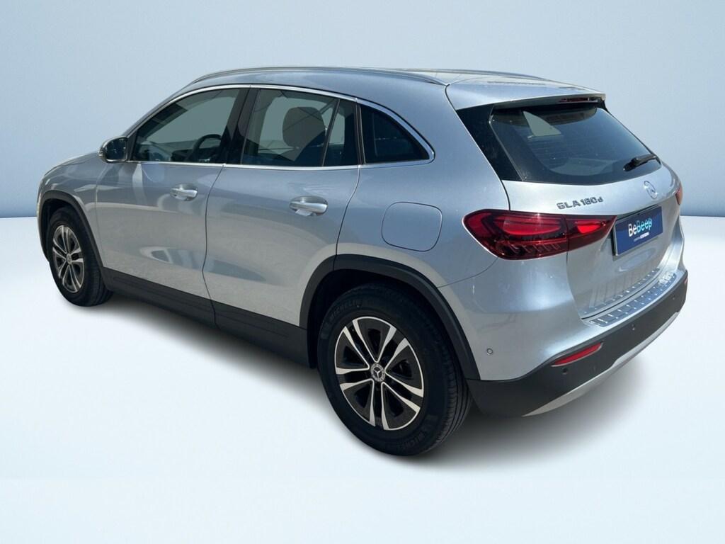 Mercedes GLA 180 d Advanced auto