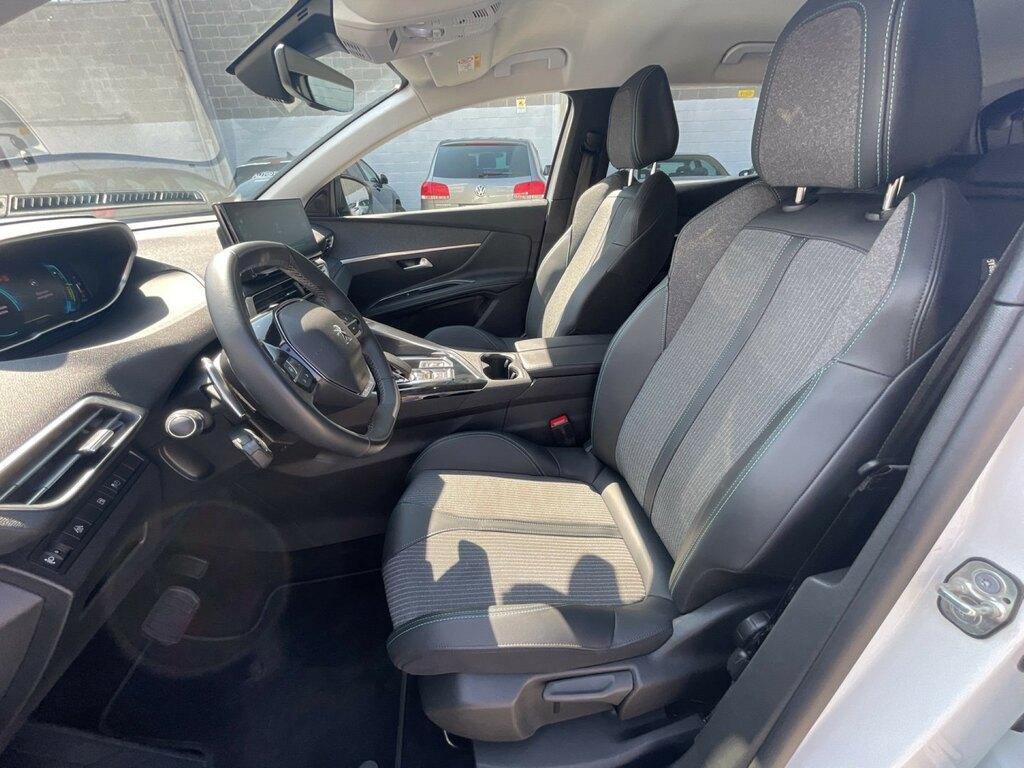 Peugeot 3008 1.6 hybrid Allure Pack 225cv e-eat8