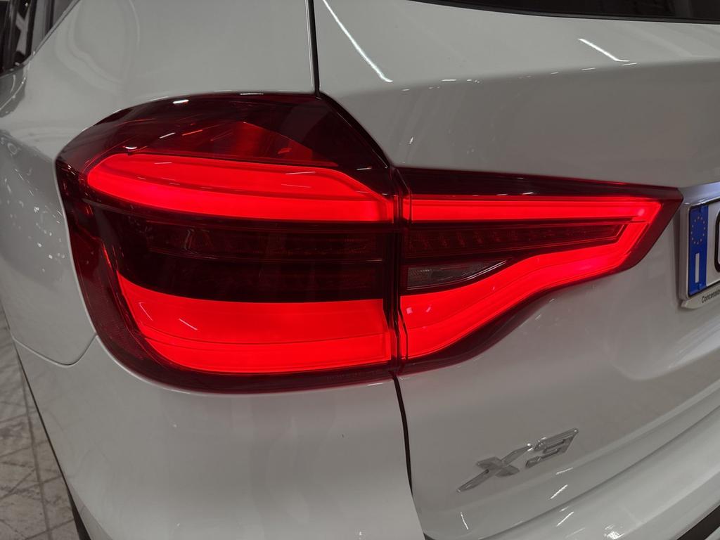 BMW X3 xdrive20d mhev 48V xLine auto