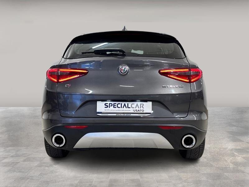 Alfa Romeo Stelvio 2.2 t Business Q4 190cv auto