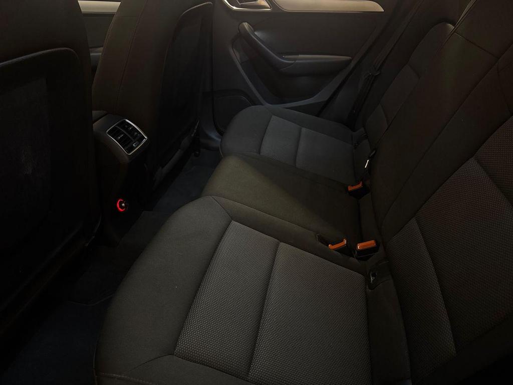 Audi Q3 2.0 tdi Business 120cv s-tronic