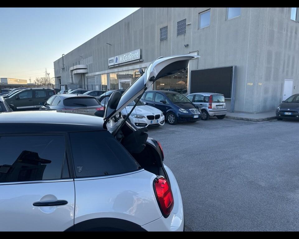 Mini Cooper 1.5 TwinPower Turbo Cooper Business DCT