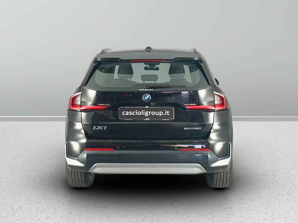 BMW iX1 edrive 20 X-Line