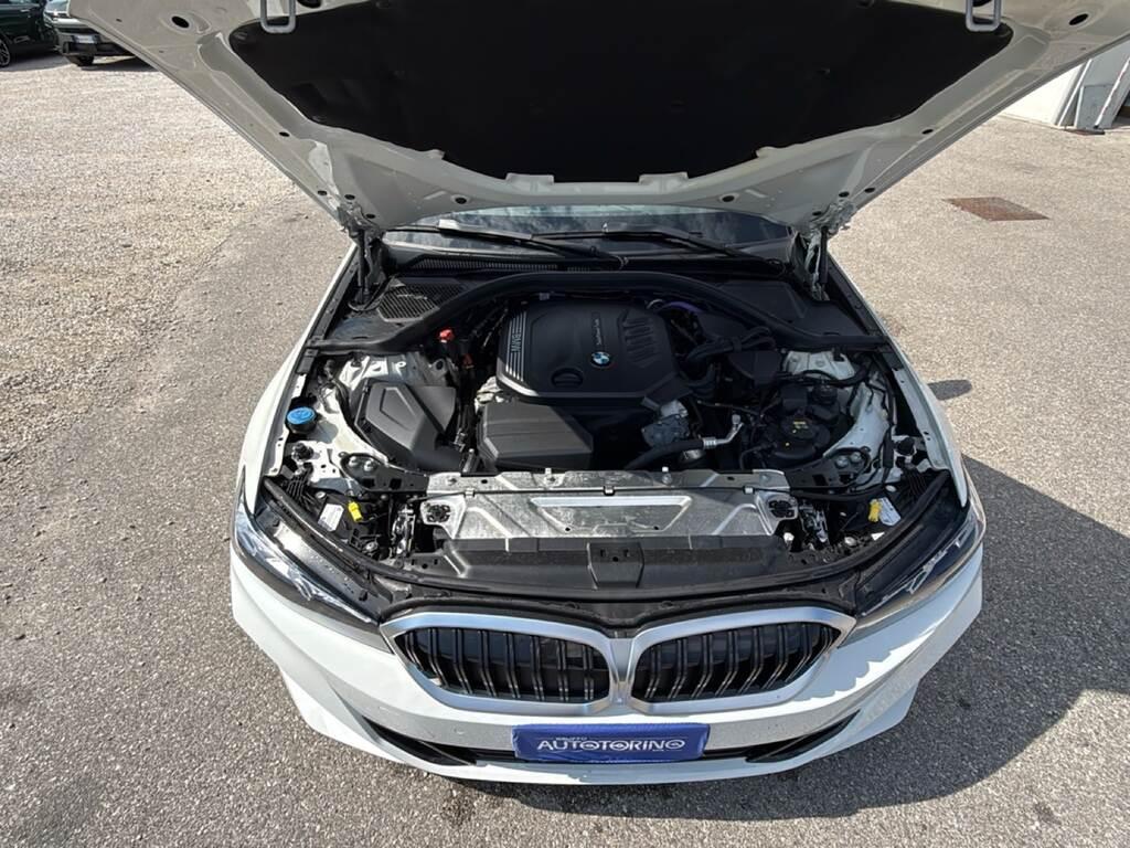 BMW Serie 3 320d Touring mhev 48V xdrive auto