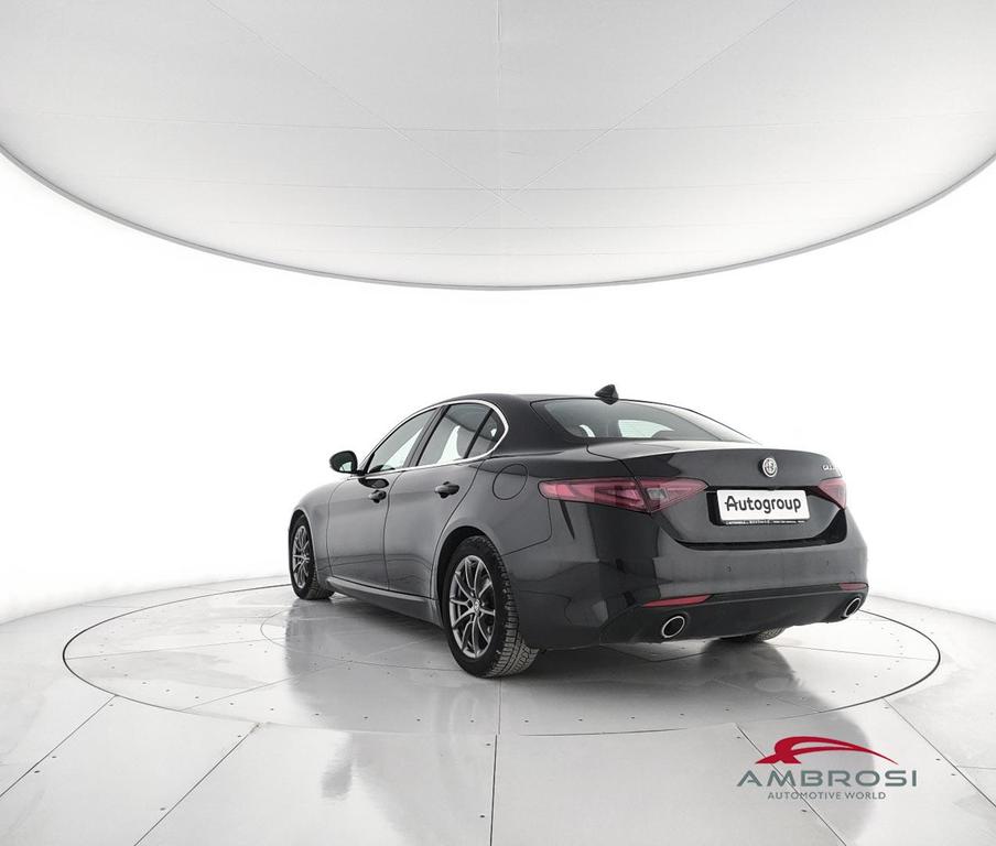Alfa Romeo Giulia 2.2 t Business Sport Launch Edition 180cv auto