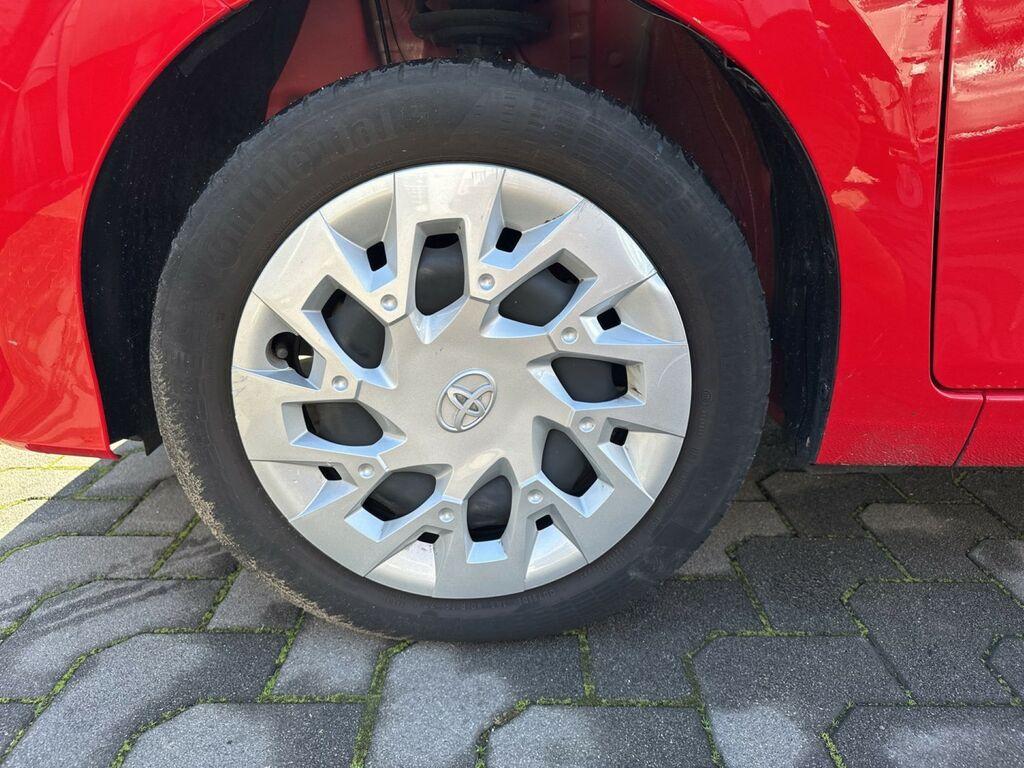 Toyota Aygo 5p 1.0 x-play 72cv