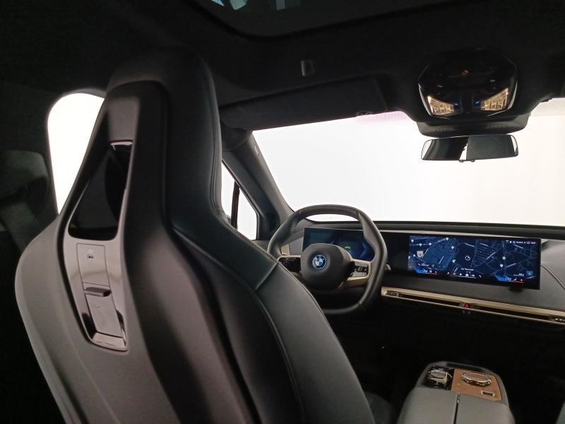 BMW iX xdrive50 pacchetto sportivo