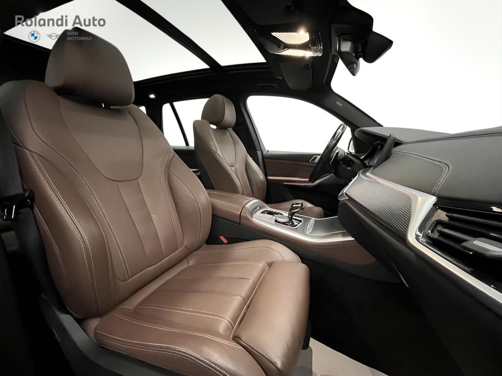 BMW X5 xdrive40d mhev 48V Msport auto