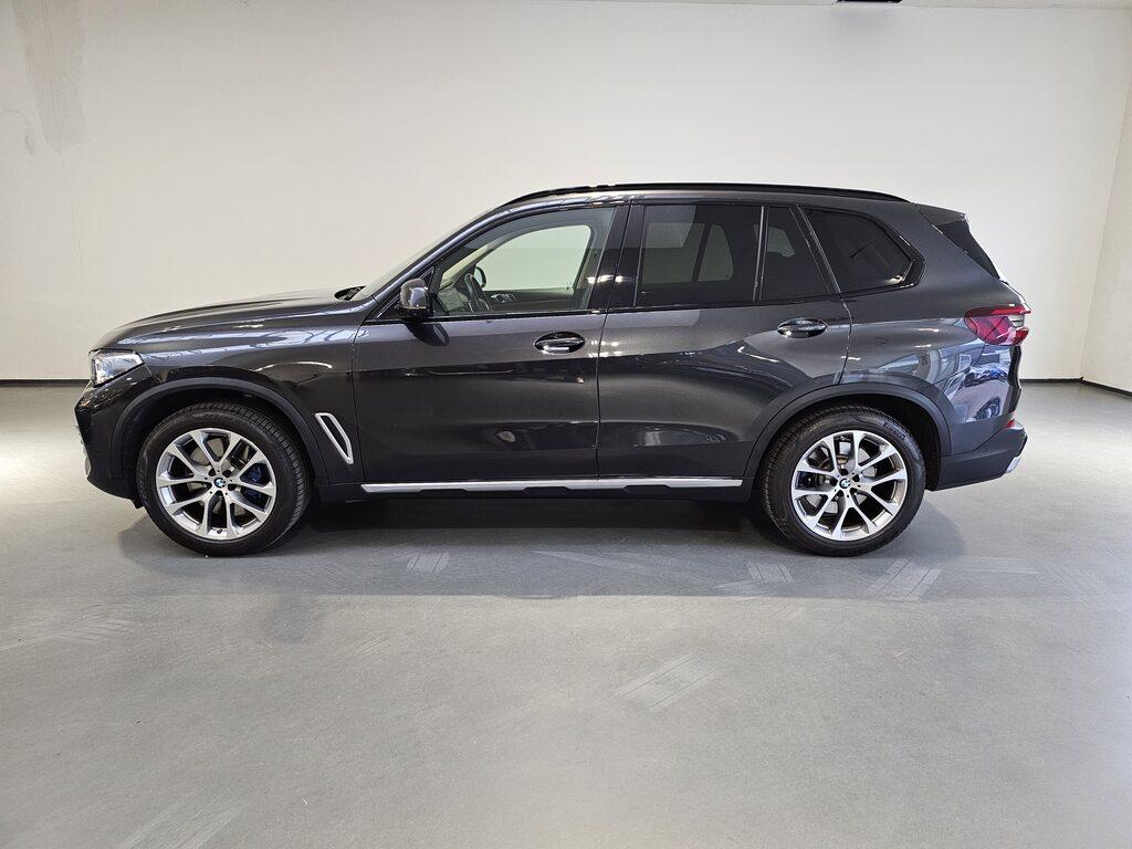 BMW X5 xdrive40d mhev 48V xLine auto