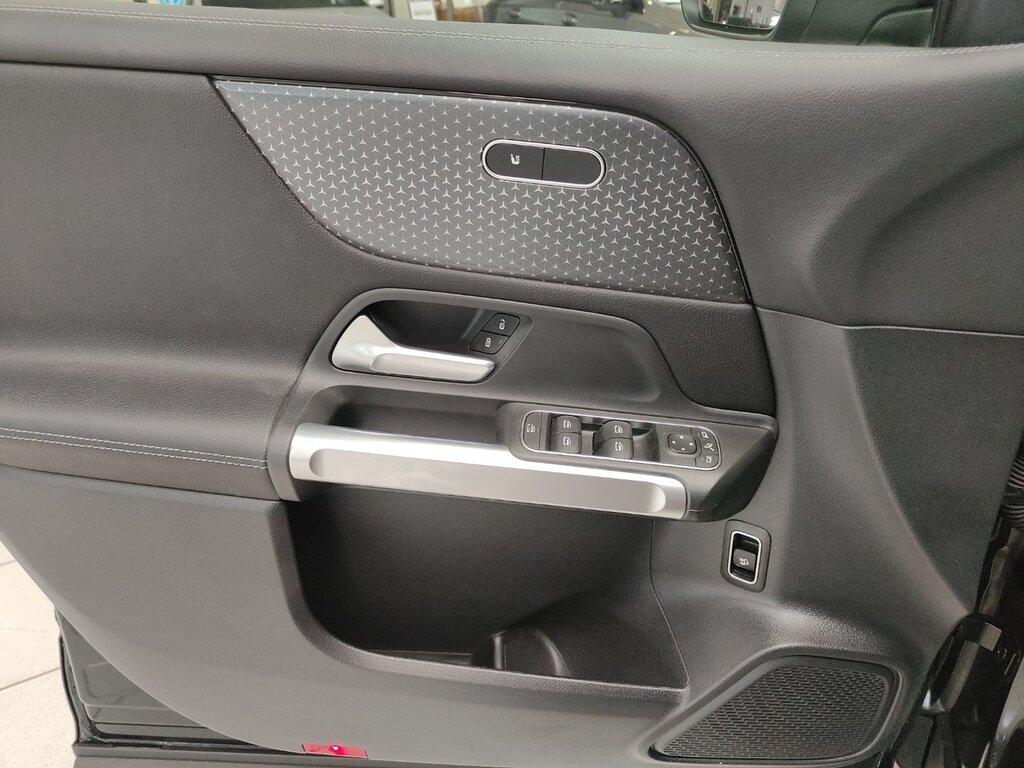 Mercedes GLB 180 d Progressive Advanced auto