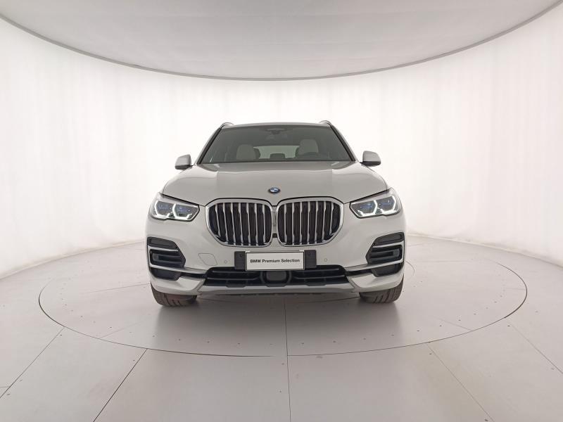 BMW X5 xdrive30d mhev 48V xLine auto