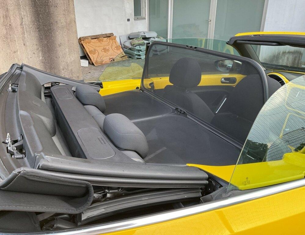 Volkswagen Maggiolino Cabrio 1.2 tsi Design 105cv