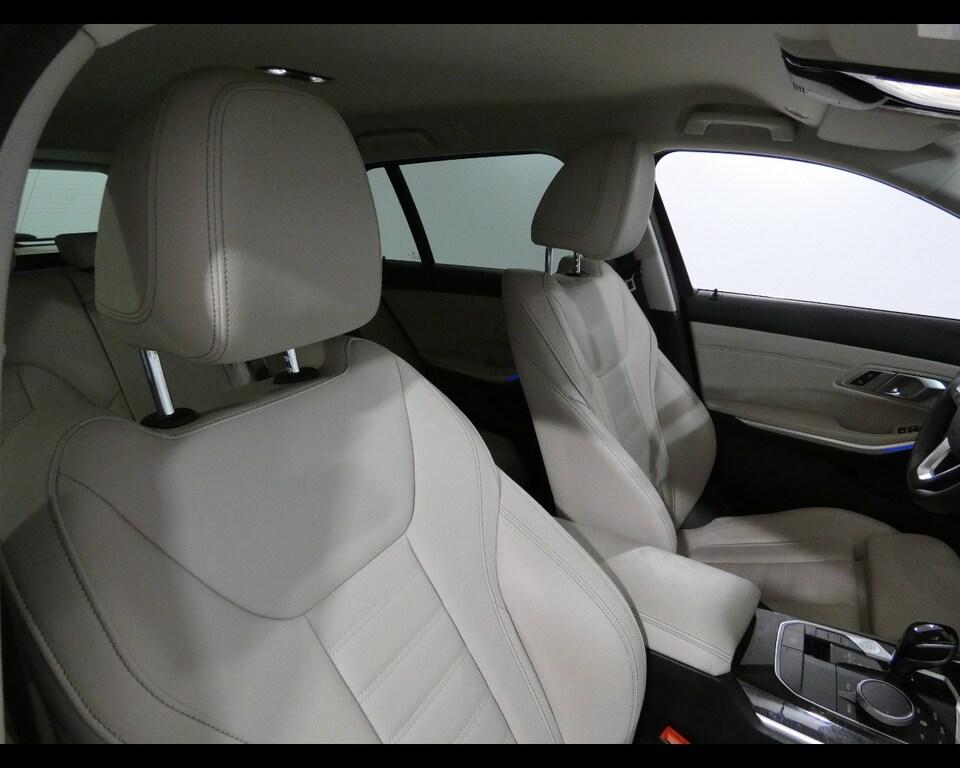 BMW Serie 3 320d Touring mhev 48V Luxury auto