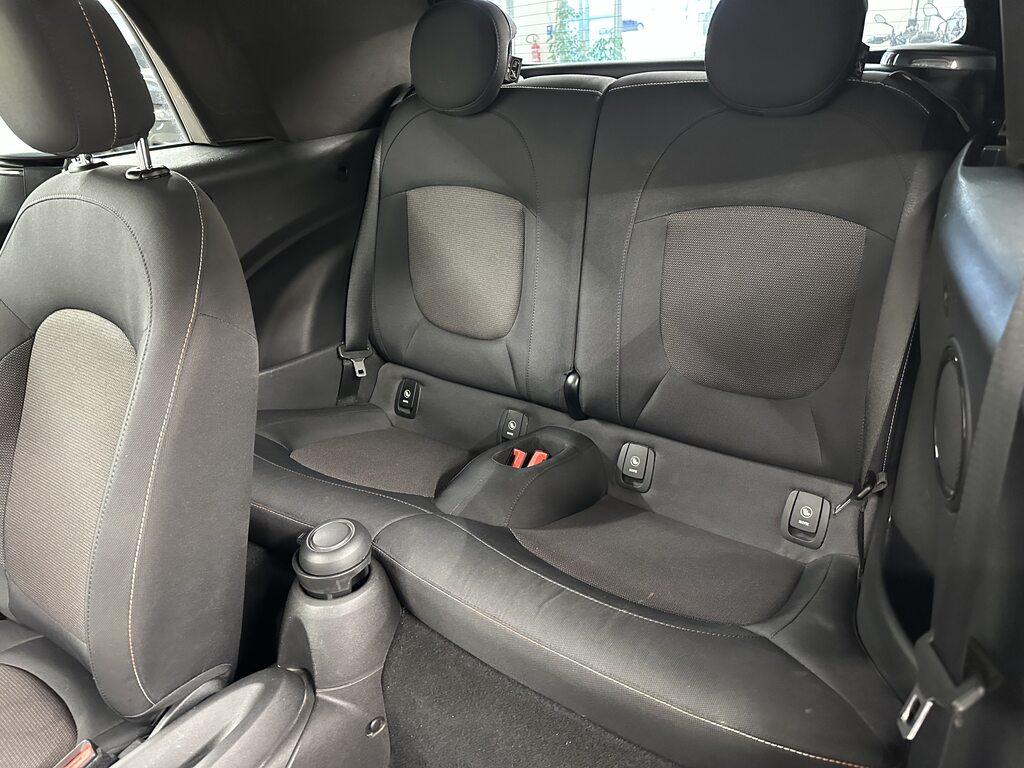 Mini Cooper D Cabrio 1.5 Cooper D