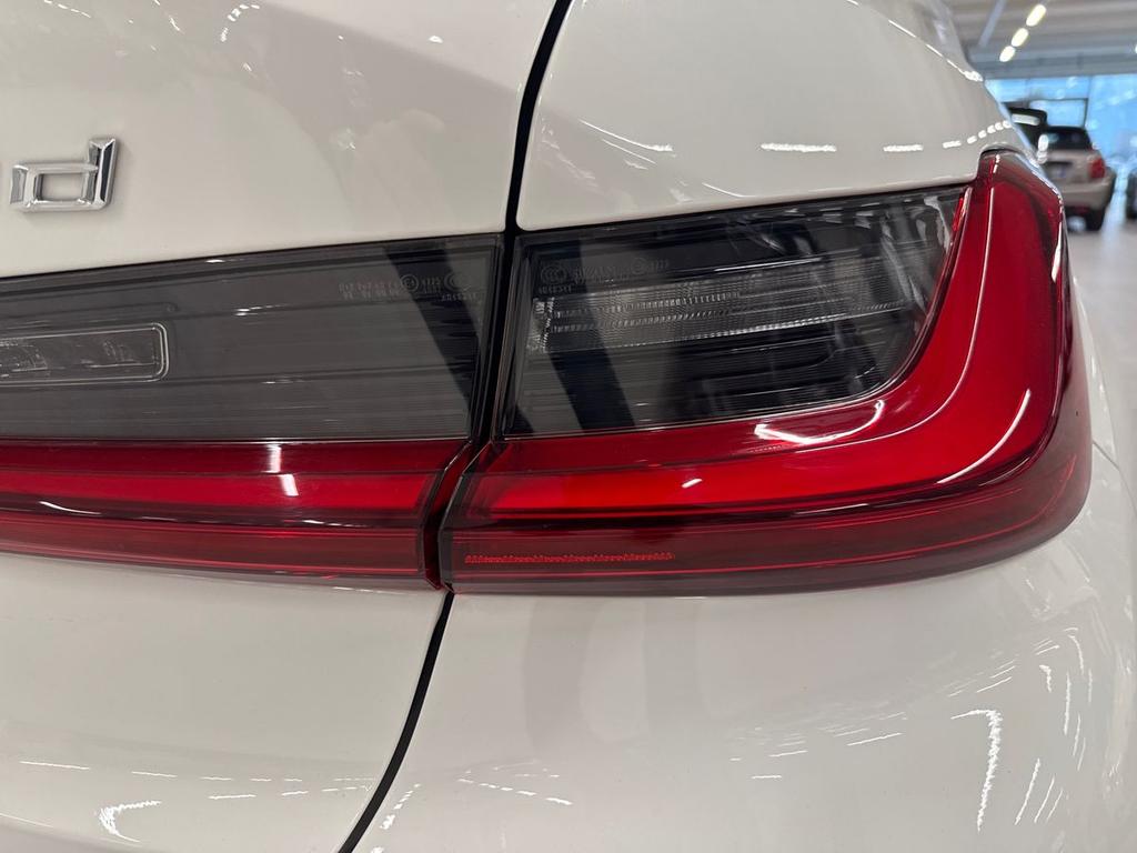 BMW Serie 3 320d mhev 48V xdrive Msport auto