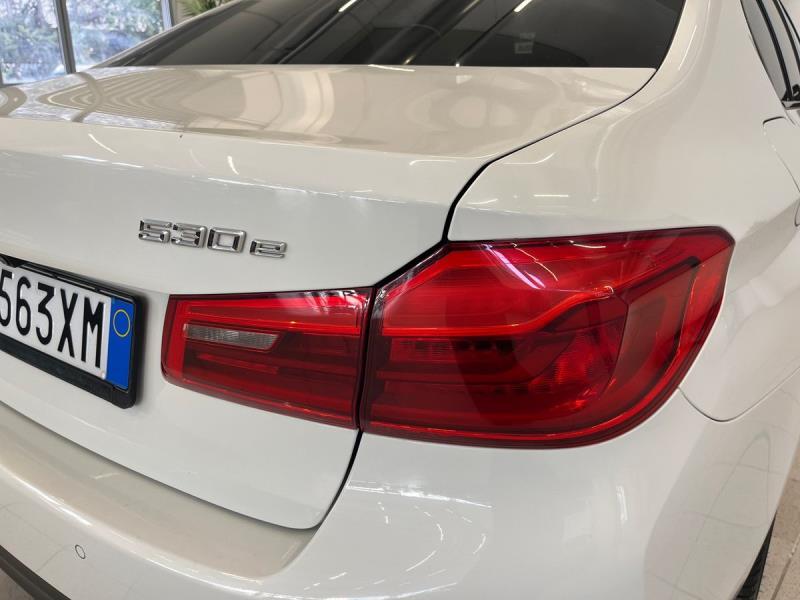 BMW Serie 5 530e xdrive Luxury auto
