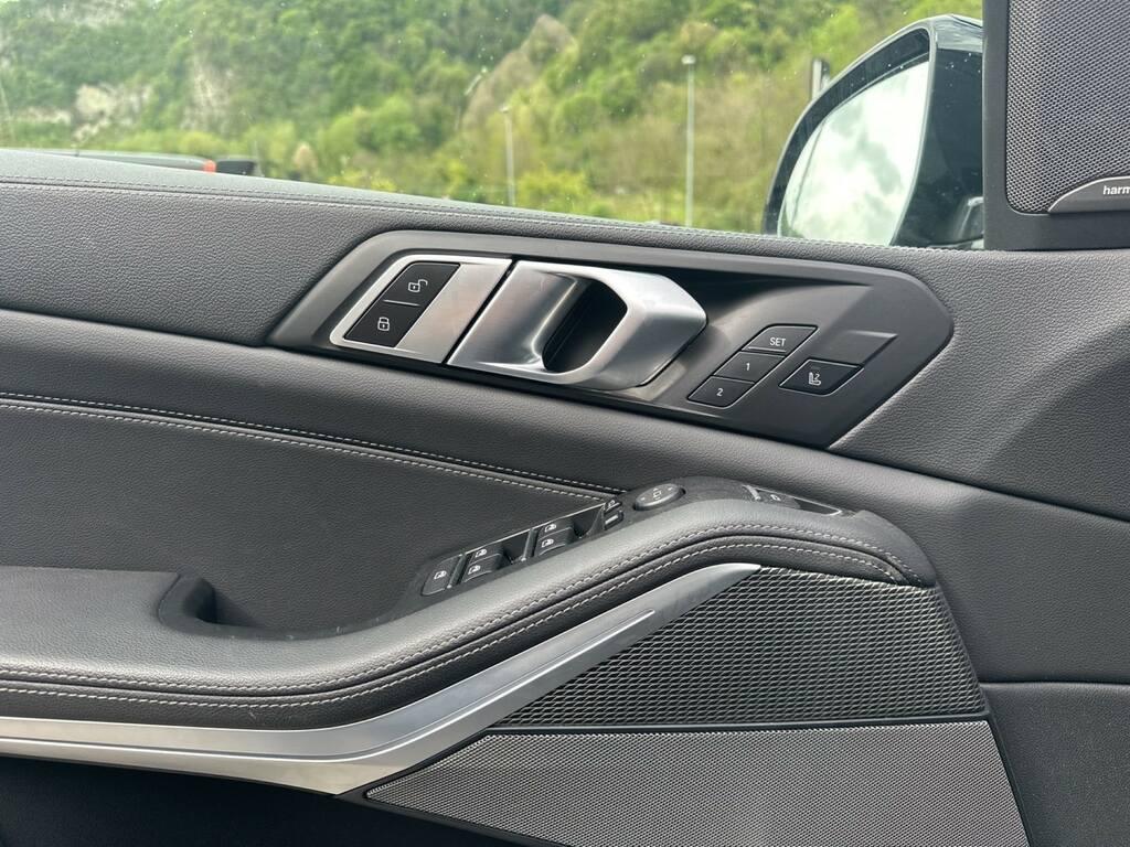 BMW X5 M X5 M50i auto
