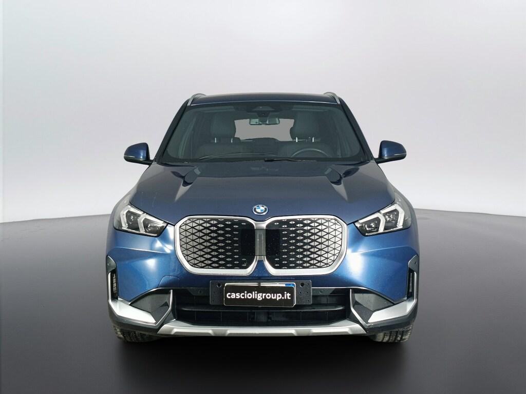 BMW iX1 edrive 20 X-Line