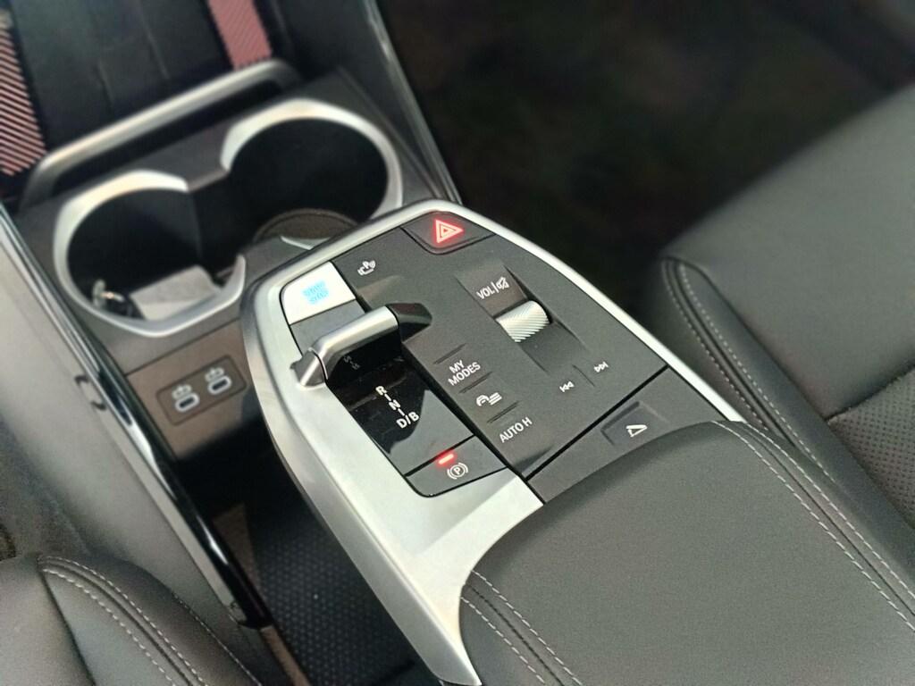 BMW iX1 edrive 20 X-Line