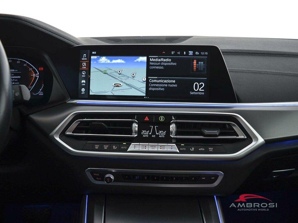 BMW X5 xdrive40d mhev 48V Msport auto