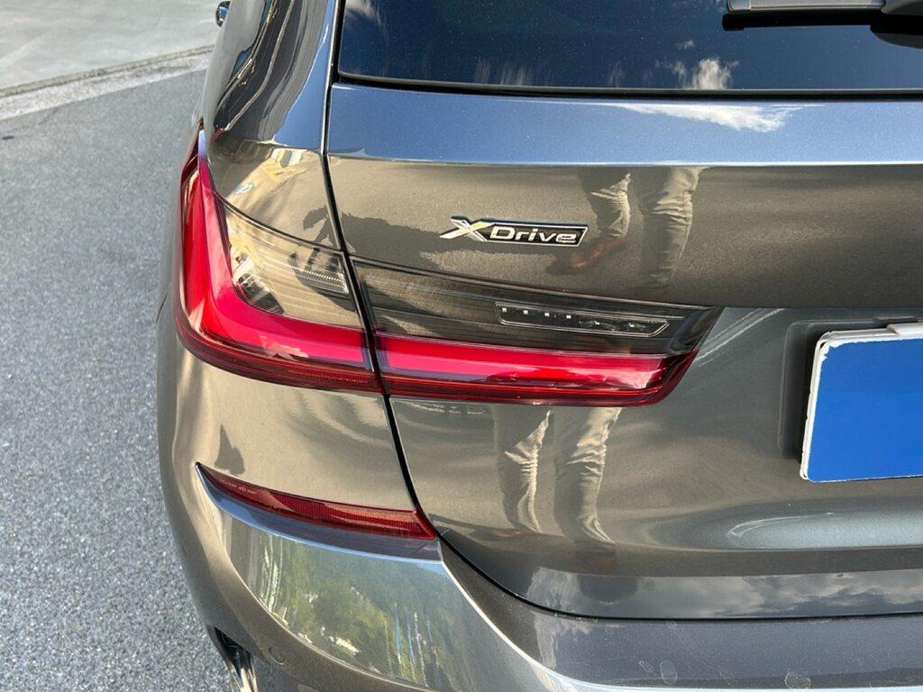BMW Serie 3 330d Touring mhev 48V xdrive Msport auto