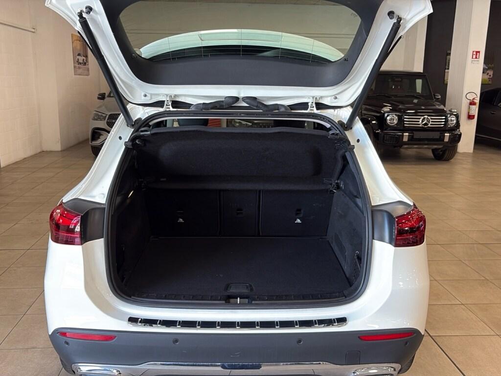 Mercedes GLA 180 d Progressive Advanced auto